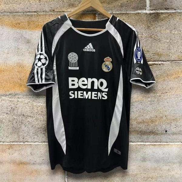Real Madrid 2006/07 UCL Retro Football Shirt – Zidane #5 Black UCL Edition